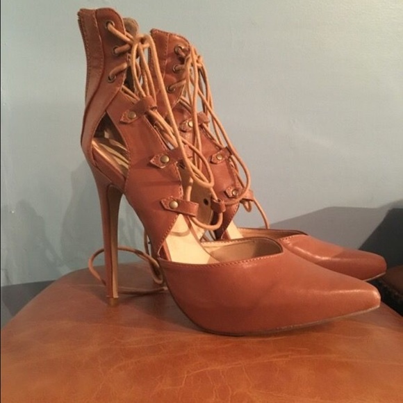 ‼️SOLD‼️ Liliana/ Lola Shoetique Lace Up Heels