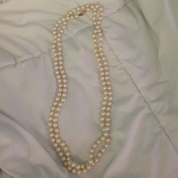 long adjustable faux pearl necklace