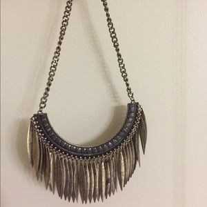 Metal necklace