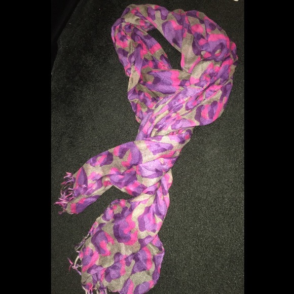 leopard/cheetah print scarf (pink, purple, gray)