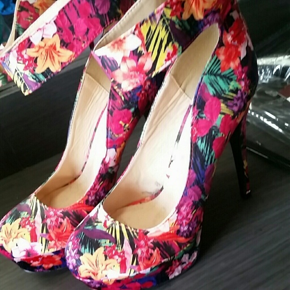 Brand new heels