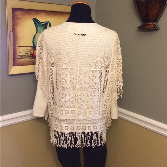 ❌SOLD❌Dunnes Crochet Fringe Boho Top - Picture 2 of 2