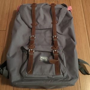 Herschel (little America backpack - mid volume)