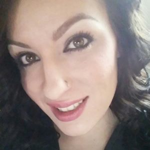 Meet your Posher, Becca