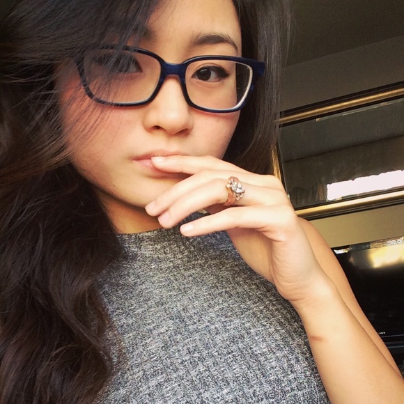 Meet your Posher, Caitline - Picture 2 of 3