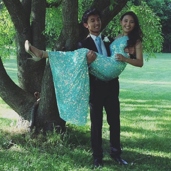 Meet your Posher, Caitline - Picture 3 of 3