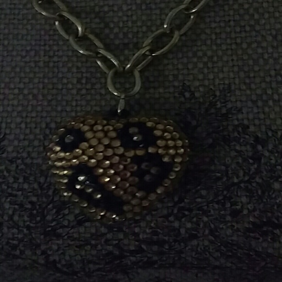 Betsy Johnson Big, Bold, Leopard, heart neclace - Picture 2 of 3