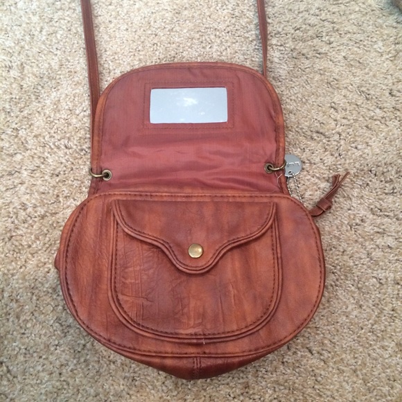 ❌SOLD❌ Small Cognac Brown Crossbody Bag - Picture 2 of 4