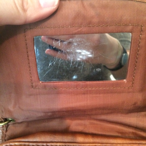 ❌SOLD❌ Small Cognac Brown Crossbody Bag - Picture 3 of 4