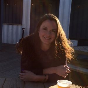 Meet your Posher, Carly