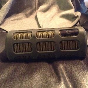Phillips Shoqbox Bluetooth Speaker