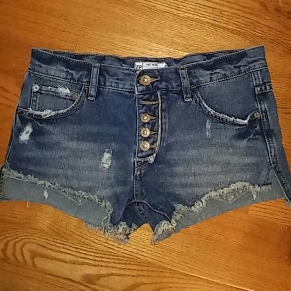 FREE PEOPLE SHORT