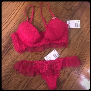 Red lingerie set