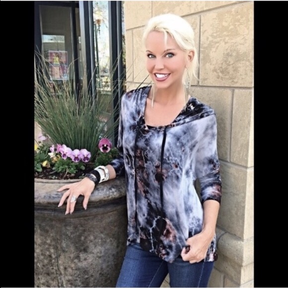 Kangaroo Pocket Hooded Pullover - Picture 2 of 4