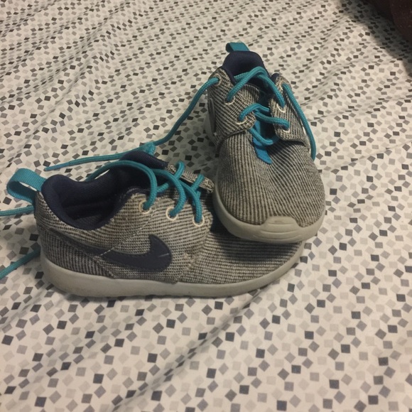 Boys sneakers