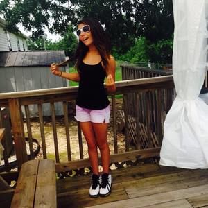 Meet your Posher, Vanessa