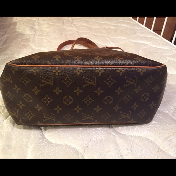 🍭Extra pics of Louis Vuitton Batignolles🍭 - Picture 2 of 3