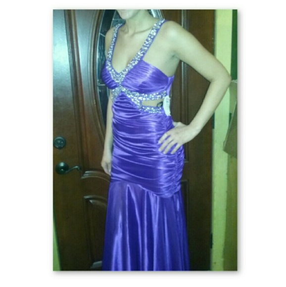 🔮 Beautiful Purple high low, train dress!💋💜