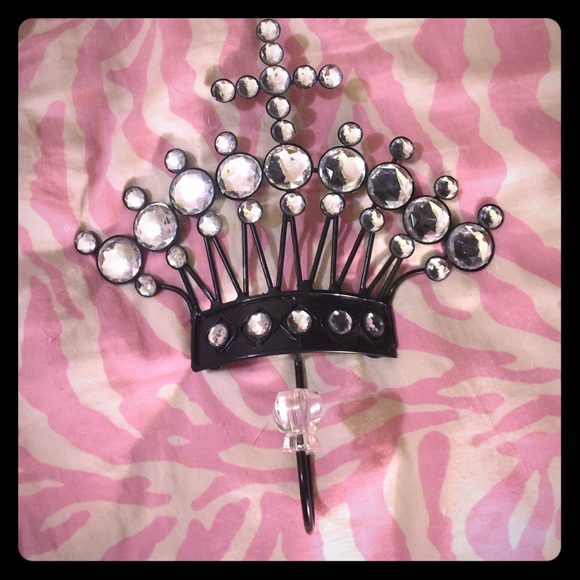 Jewl Crown hanger