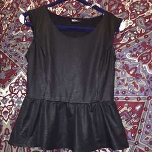 ❌SOLD❌Black peplum top