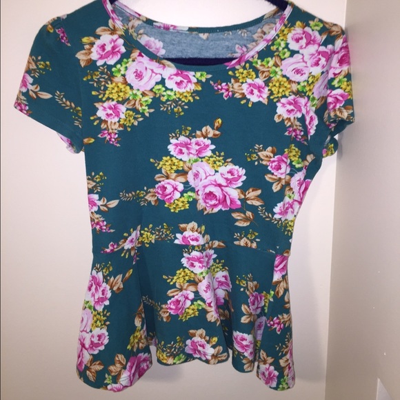 ❌SOLD❌Forever 21 floral peplum top