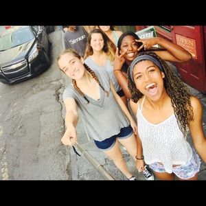 Meet your Posher, Joy