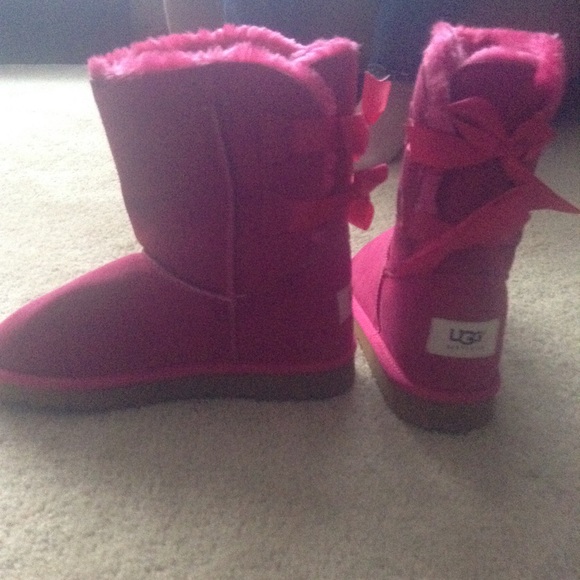 Pink uggs