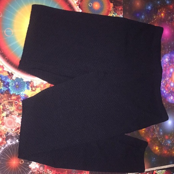 Black Textured Leggings