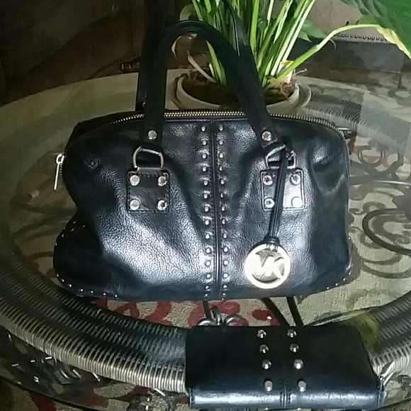 🌷FINAL SALE Michael Kors Astor bag & wallet!
