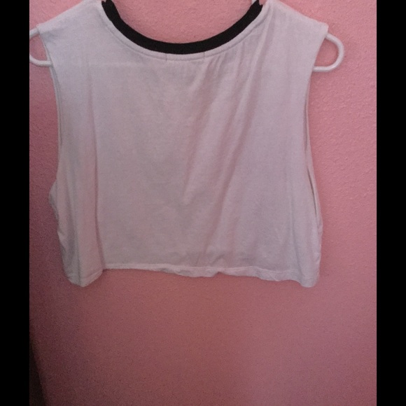 "BOSSY" cropped tank - Picture 3 of 3