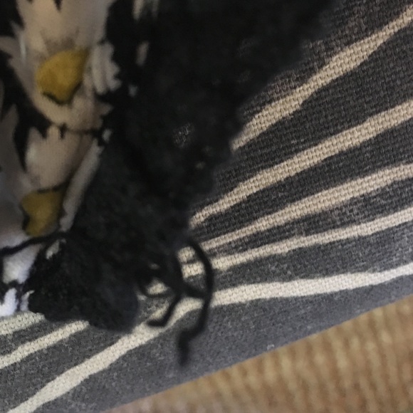 Daisy shorts - Picture 2 of 3