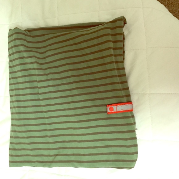 Lululemon vinyasa wrap infinity scarf