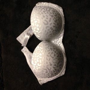 ✅SOLD✅Strapless bra by Wonderbra