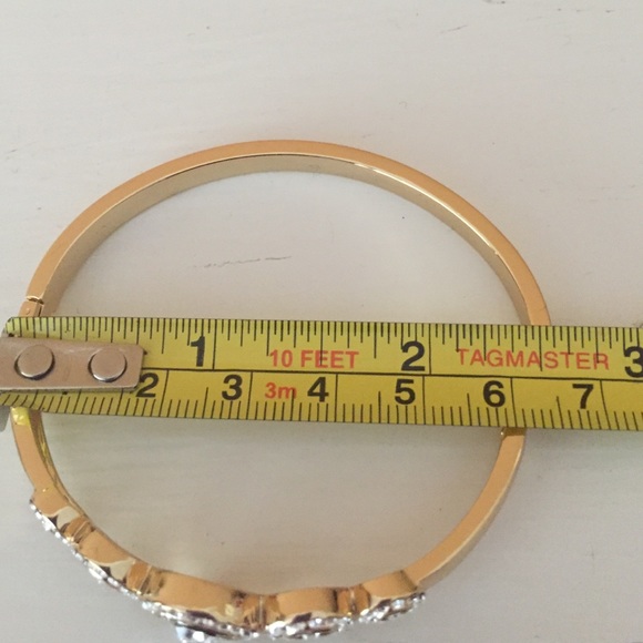 Beautiful Gold Plated Bracelet. - Picture 3 of 4