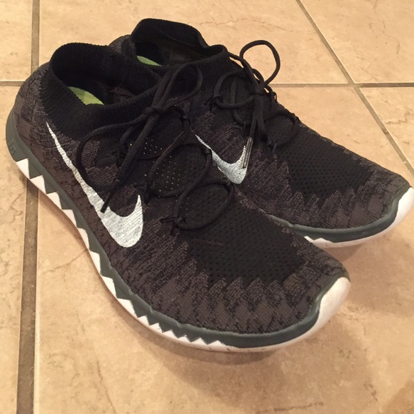 Nike Shoes - Nike free flyknit
