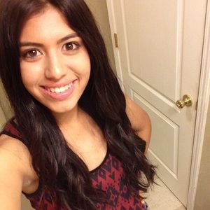 Meet your Posher, Briana