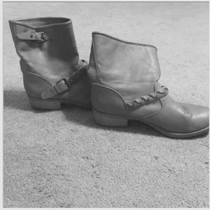 Reduced!!Braided detail faux leather booties!