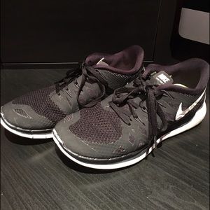 SOLD- Black Nike Free 5.0