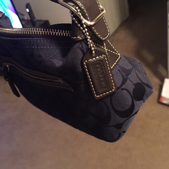 2 Coach purses - Picture 4 of 4