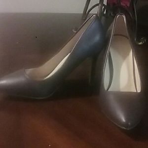 Cute brown heels! NEW!