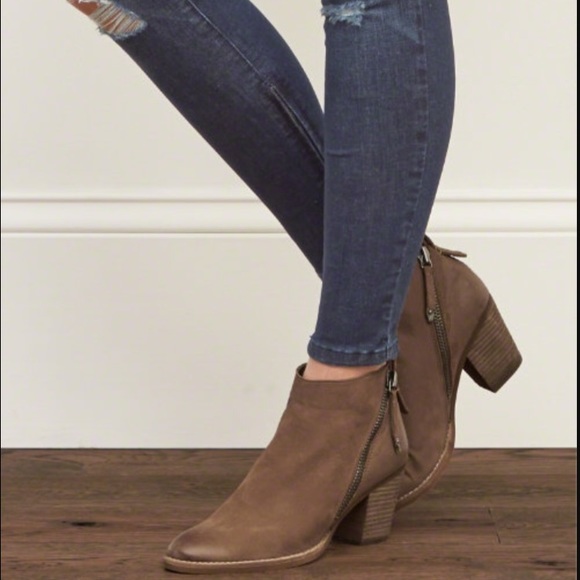 Dolce Vita Shoes - Dolce Vita Jaeger Leather Zip Booties