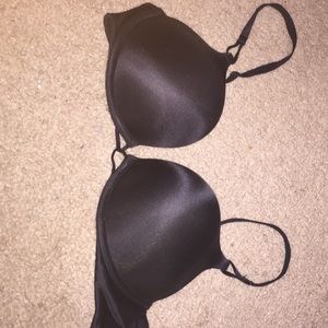 Black Victoria Secret Bombshell bra💥