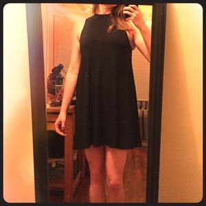 Sleeveless flared LBD