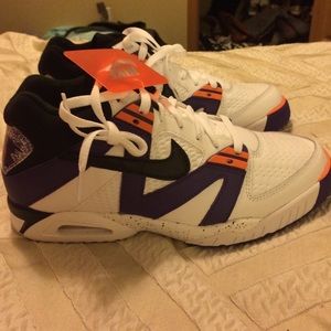 MENs Air Tech Challenge 3s