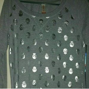 Skull sweat shirt
