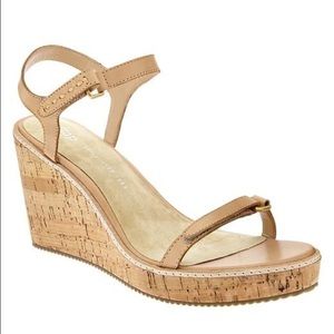 GAP wedge sandals in natural - size 11