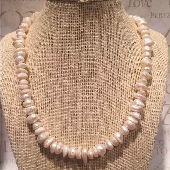 Pearl necklace. SOLD. SOLD. SOLD. SOLD - Picture 3 of 4