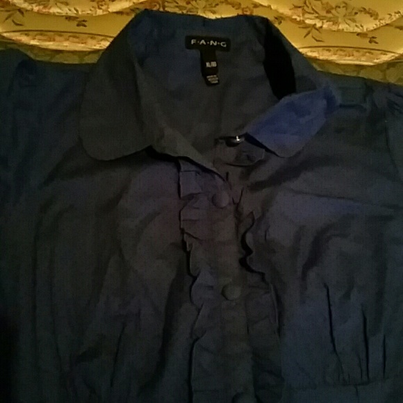 Blouse - Picture 2 of 3
