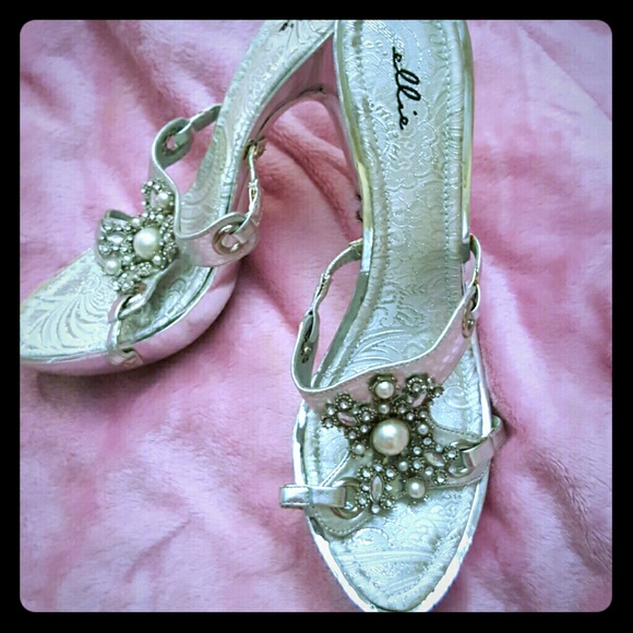 BRAND NEW. Ellie 5 inch heels - Picture 1 of 3