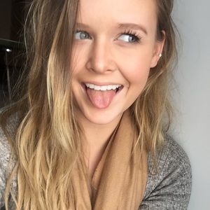 Meet your Posher, Lexi